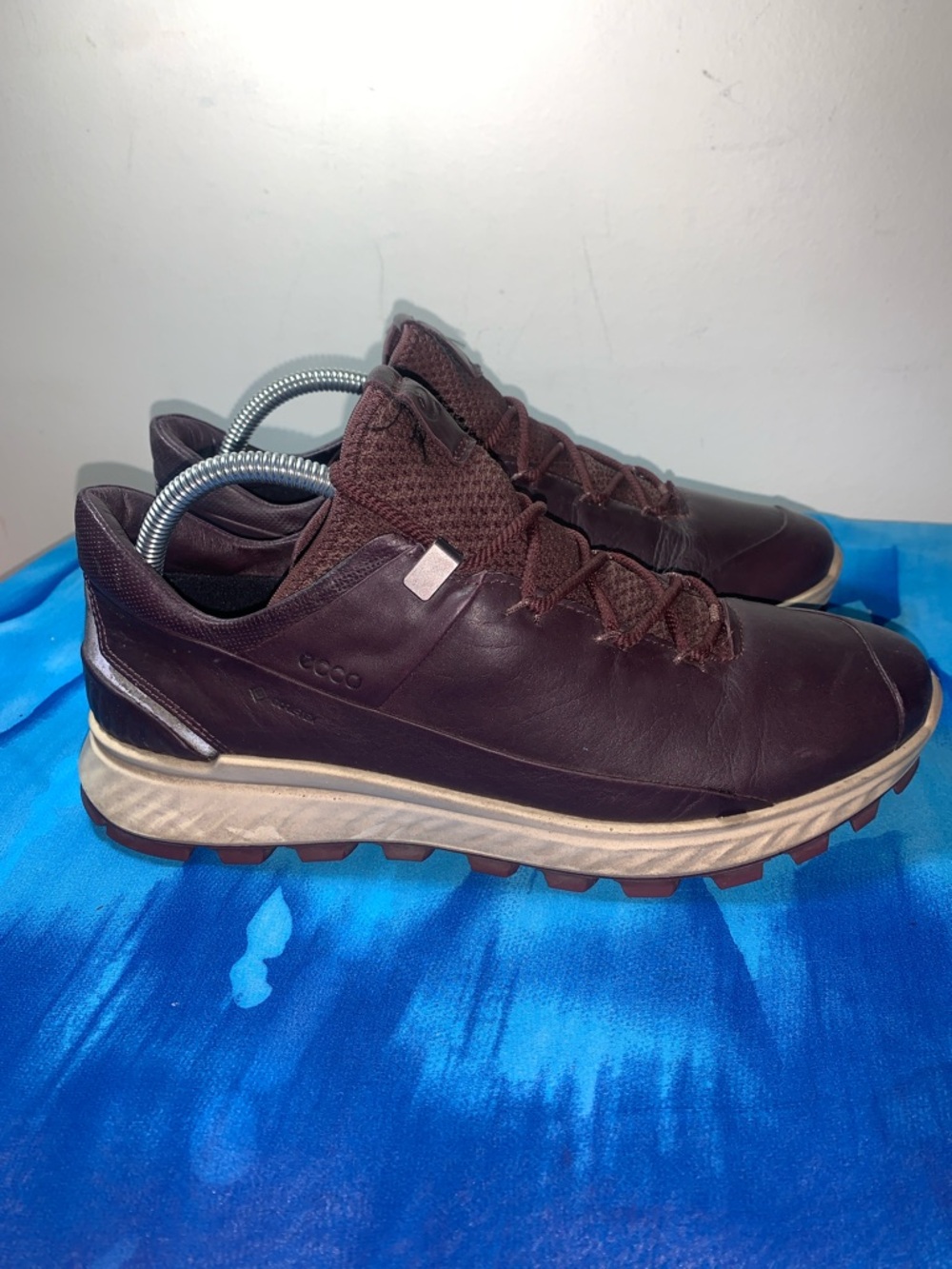 ECCO Women’s Dark Red Leather Trail Sneakers Sz 10